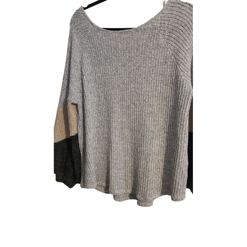 Fantastic Fawn Sweater Size Small Gray/Beige/Black